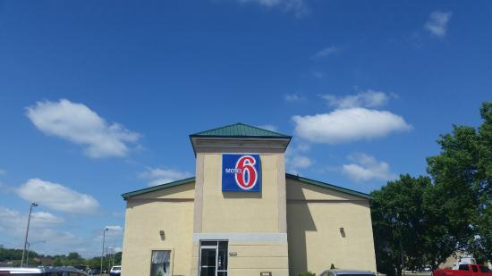 Motel 6 Moline