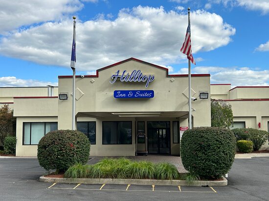 Hilltop Inn & Suites