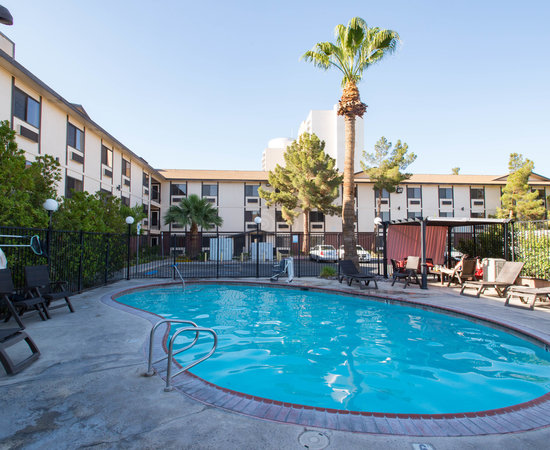Ellis Island Hotel Super 8 Las Vegas