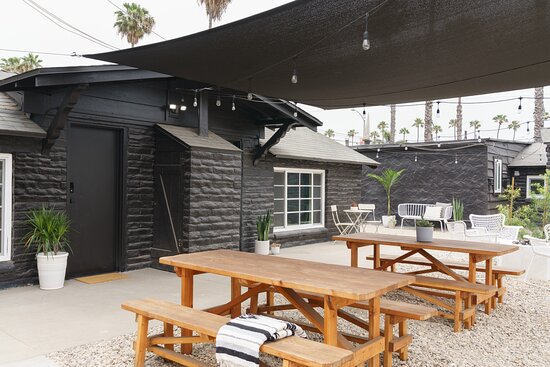 The Green Room Hotel