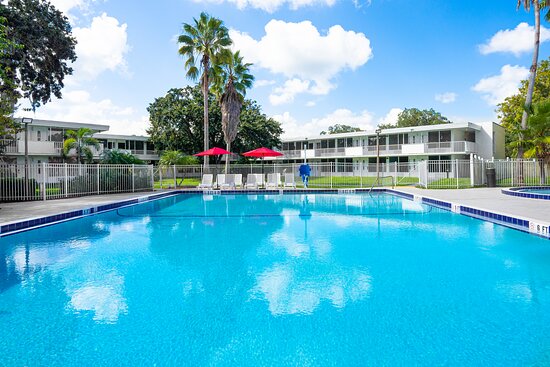 Baymont By Wyndham Orlando Lake Buena Vista South