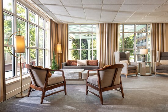 Park Lane Suites and Inn