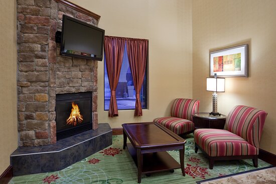Holiday Inn Express & Suites Cleveland-Streetsboro by IHG