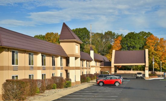 Country Inn & Suites by Radisson, Battle Creek, MI
