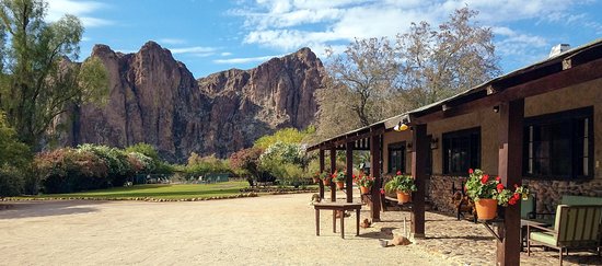 Saguaro Lake Guest Ranch