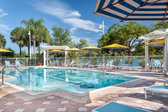 DoubleTree Suites by Hilton Hotel Naples