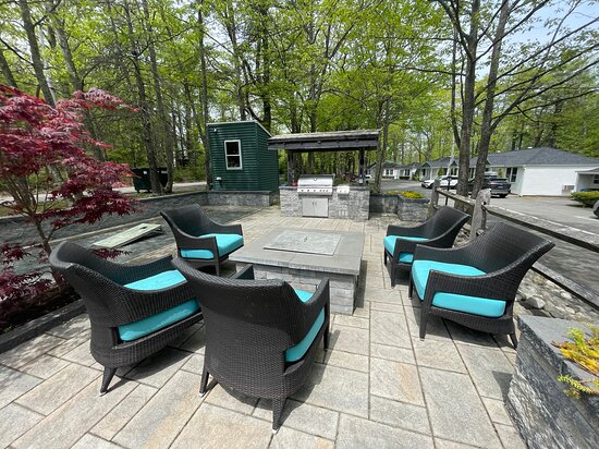 Hanscom's Motel & Cottages