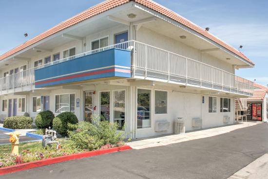 Motel 6 Lancaster, CA