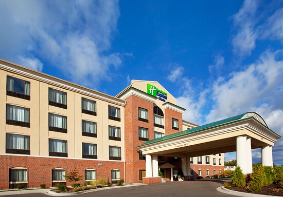Holiday Inn Express & Suites Detroit - Utica By IHG