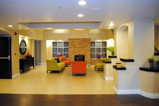 DoubleTree by Hilton Chatsworth