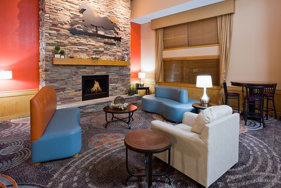 AmericInn by Wyndham Shakopee Near Canterbury Park