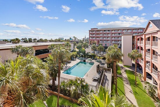 Clarion Pointe Galveston Beachfront