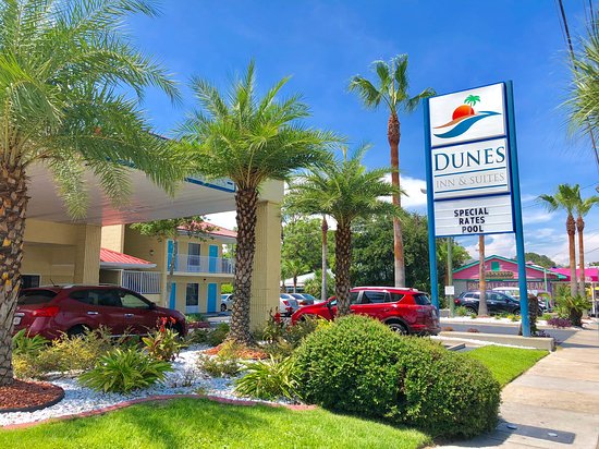 Dunes Inn & Suites