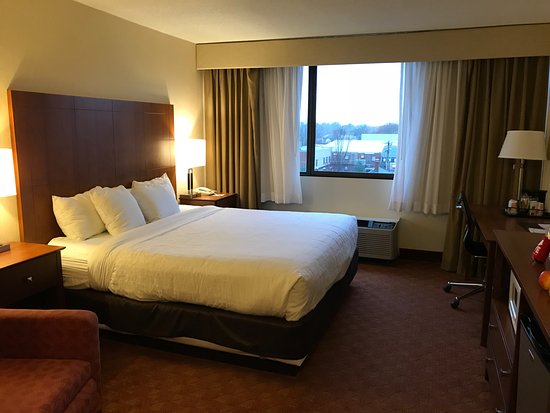 Clarion Hotel Airport