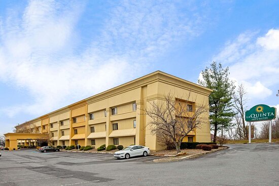 La Quinta Inn & Suites Harrisburg Airport Hershey
