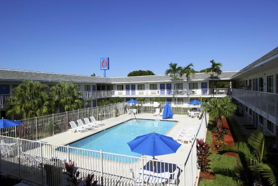 Motel 6 Lantana, FL