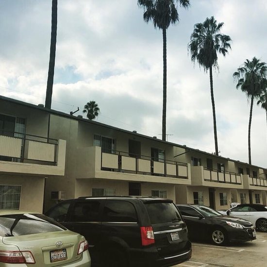 LAX Suites