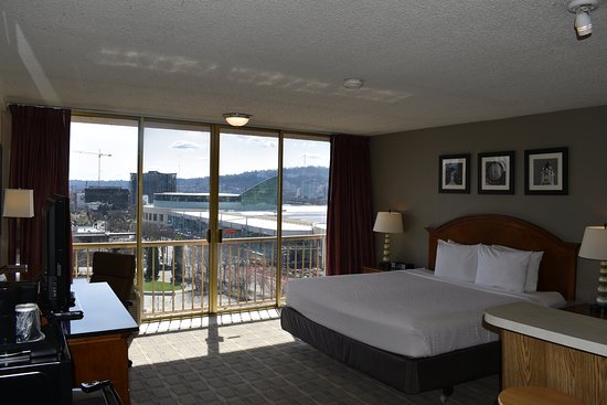 Inn at the Convention Center
