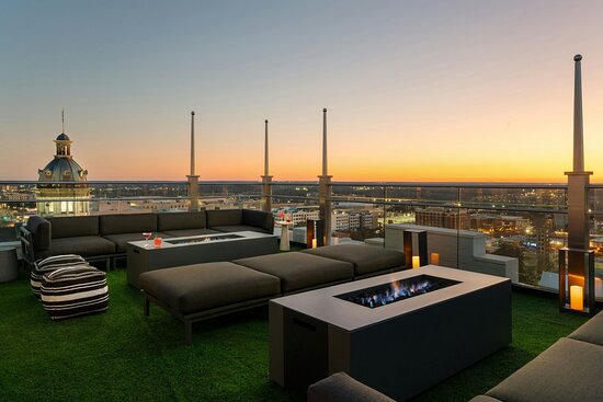 Moxy Columbia Downtown