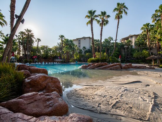 Tahiti Village Resort & Spa