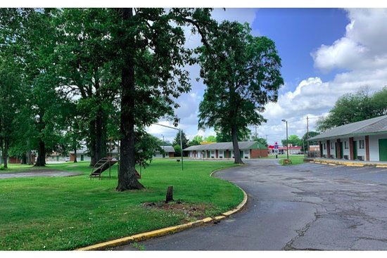 OYO Hotel Greensboro NC Northeast