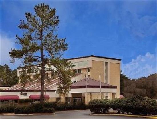 Ramada by Wyndham Shreveport Airport