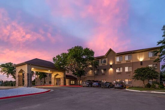 Comfort Suites