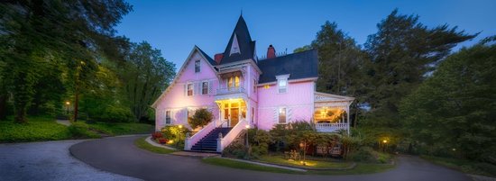 Cedar Crest Inn