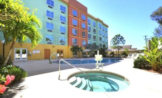 Allure Suites