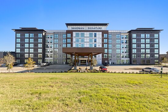 Sandman Signature Dallas-Las Colinas Hotel & Suites