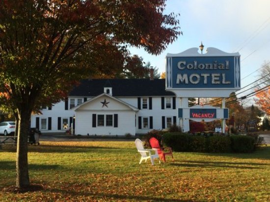 Colonial Motel