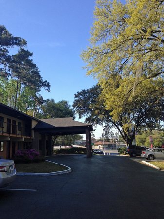 Howard Johnson by Wyndham Tallahassee