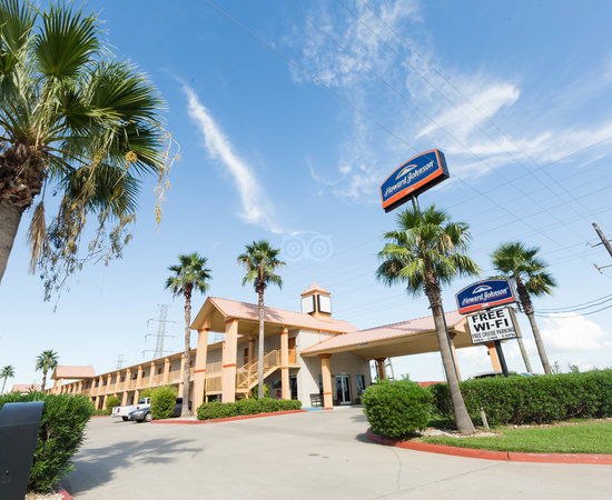 Howard Johnson by Wyndham Galveston