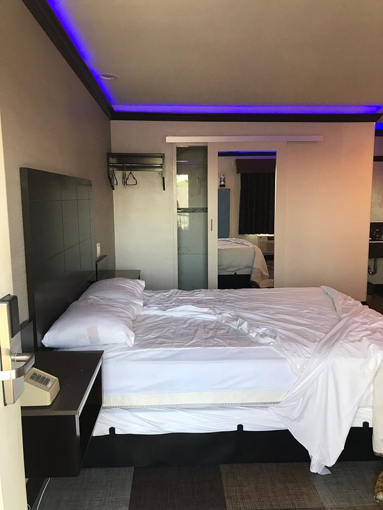 Parlour Motel