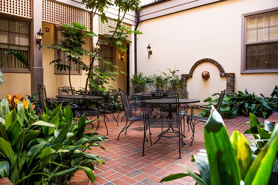 Kings Courtyard Inn