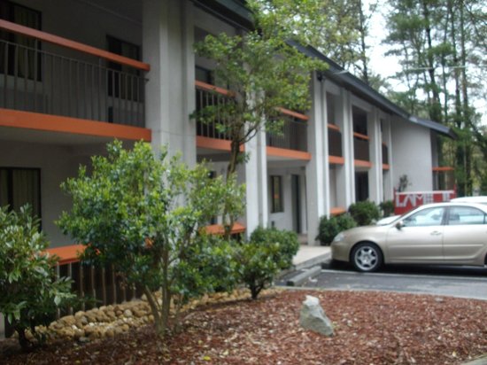Cheshire Motor Inn