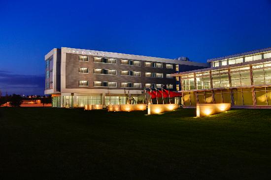 The Hotel at Kirkwood Center