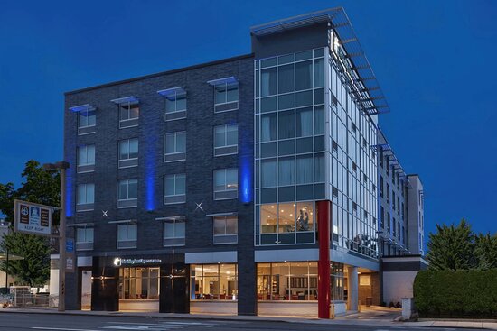 Holiday Inn Express & Suites Jersey City - Holland Tunnel By IHG