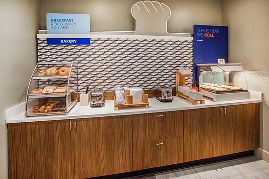 Holiday Inn Express & Suites Coralville by IHG