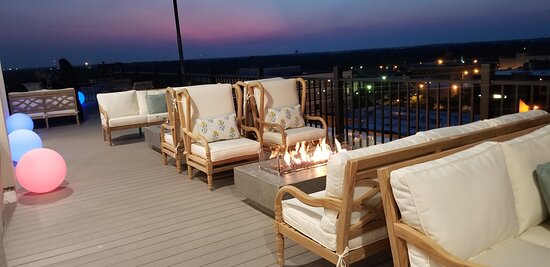 Hotel Elkhart, Tapestry Collection by Hilton