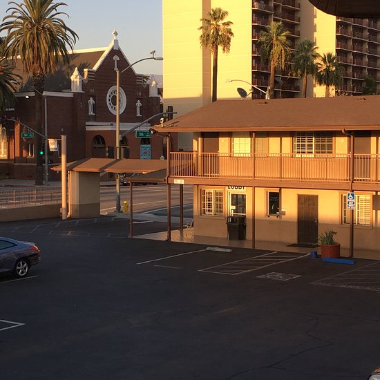 Studio 6 Suites – San Bernardino, CA