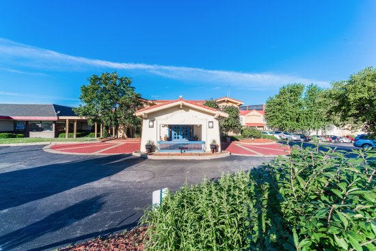 Motel 6-Hazelwood, MO