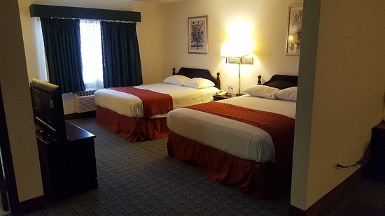 Days Inn & Suites by Wyndham Romeoville