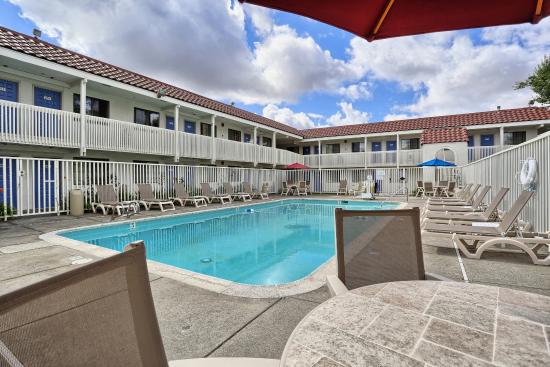 Super 8 by Wyndham Petaluma