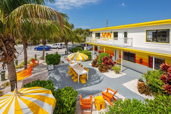 Sunset Inn & Cottages