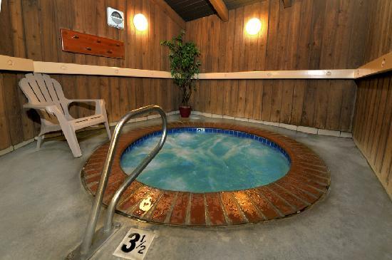 Nampa Inn & Suites
