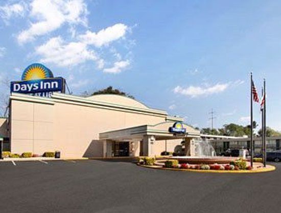 Days Inn by Wyndham Washington DC/Gateway