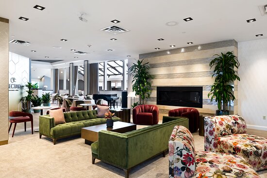 DoubleTree by Hilton Fairfield Hotel & Suites