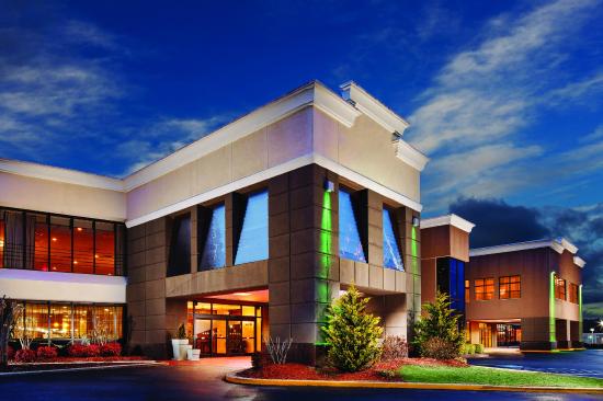 Ramada Plaza by Wyndham Fayetteville Fort Bragg Area