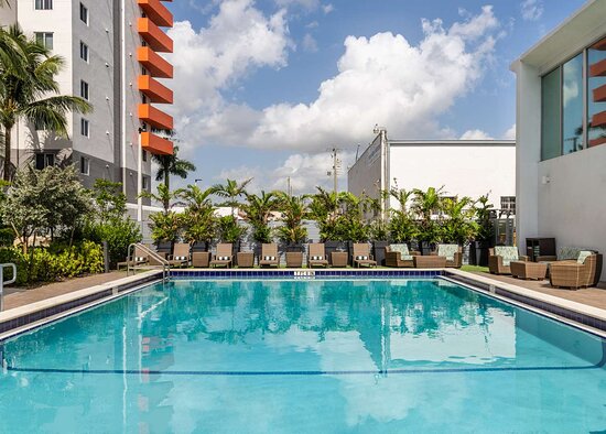 Doubletree By Hilton Miami North I-95